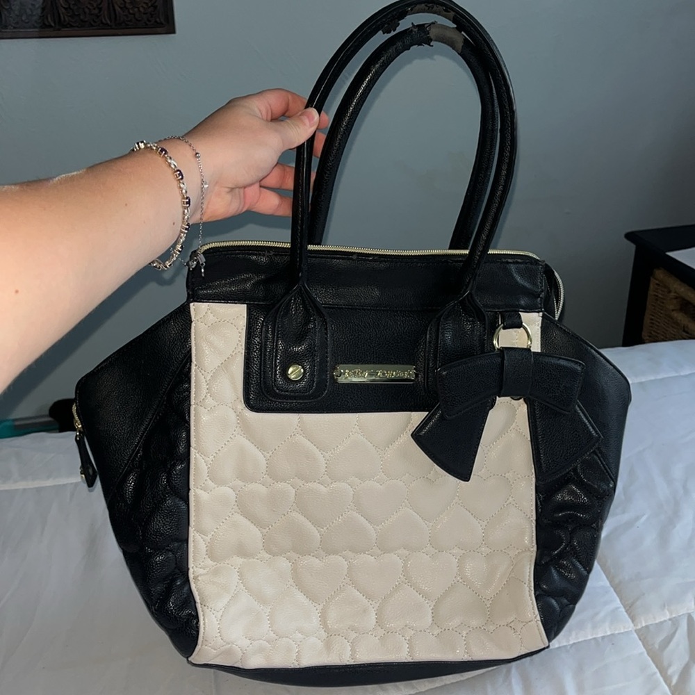 Betsey Johnson Black and Cream Quilted Women's Shoulder Bag